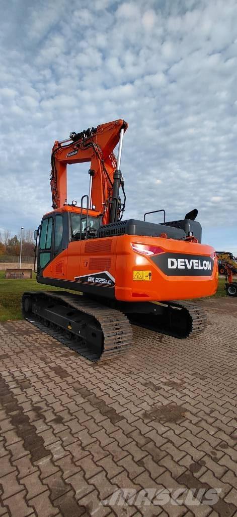 Doosan DX 225 LC-7 Pásové rýpadlá