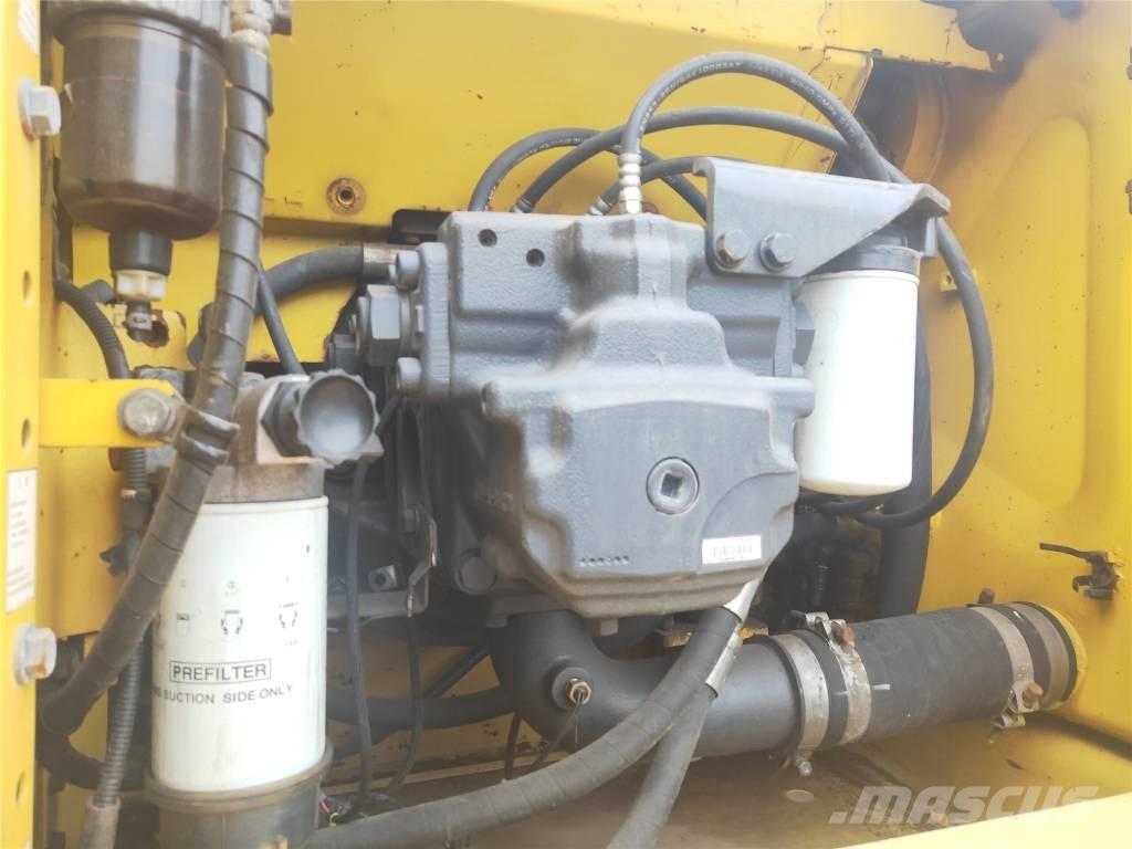 Komatsu PC210-8 Pásové rýpadlá