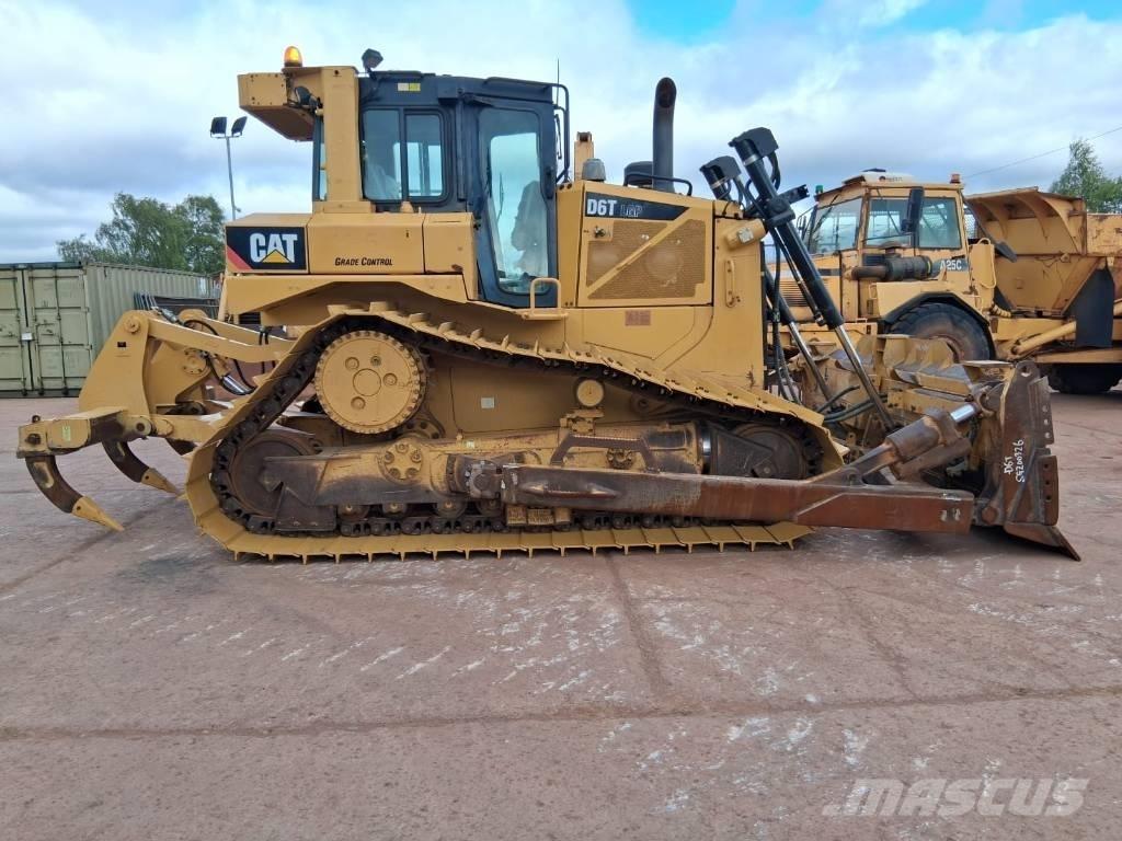 CAT D 6 T LGP Pásové dozéry