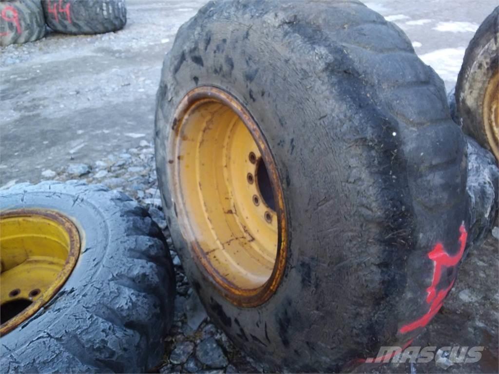 LS 17,5x25 Pneumatiky, kolesá a ráfiky