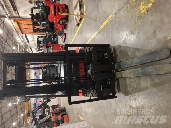 Manitou MI25D Terénne vysokozdvižné vozíky
