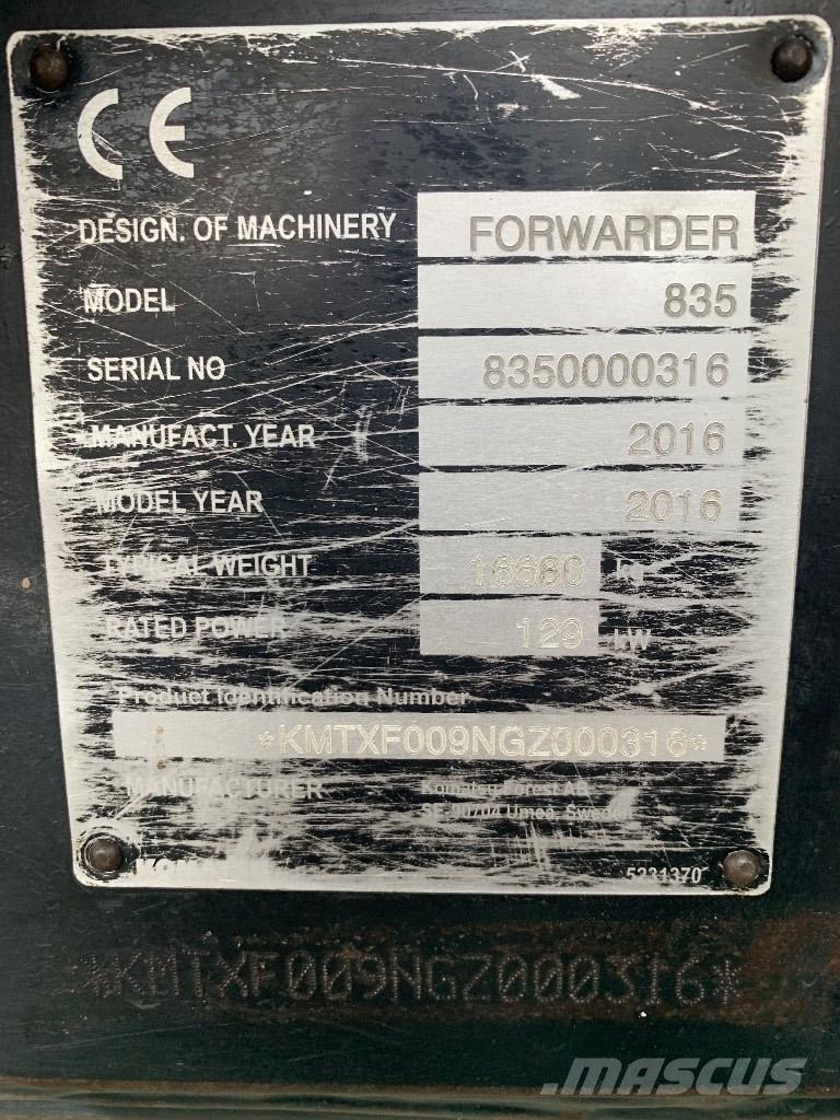 Komatsu 835 Lesné traktory