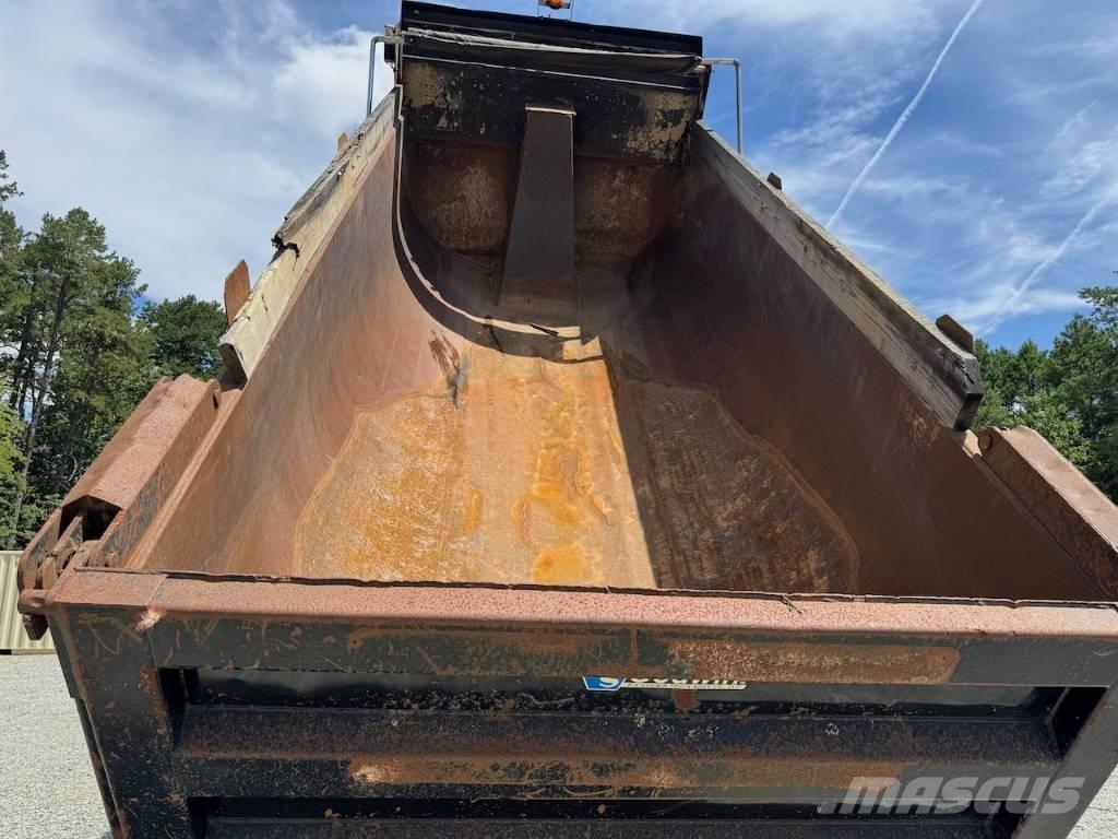 Freightliner 114 SD Sklápače