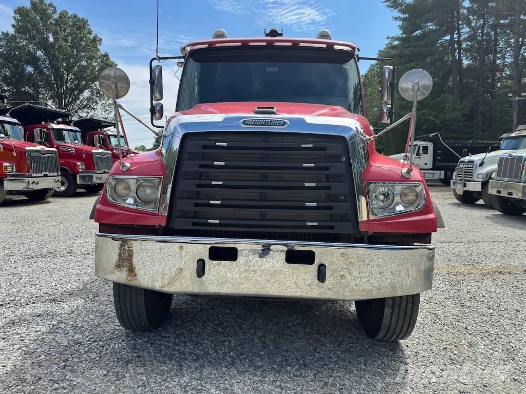 Freightliner 114 SD Sklápače