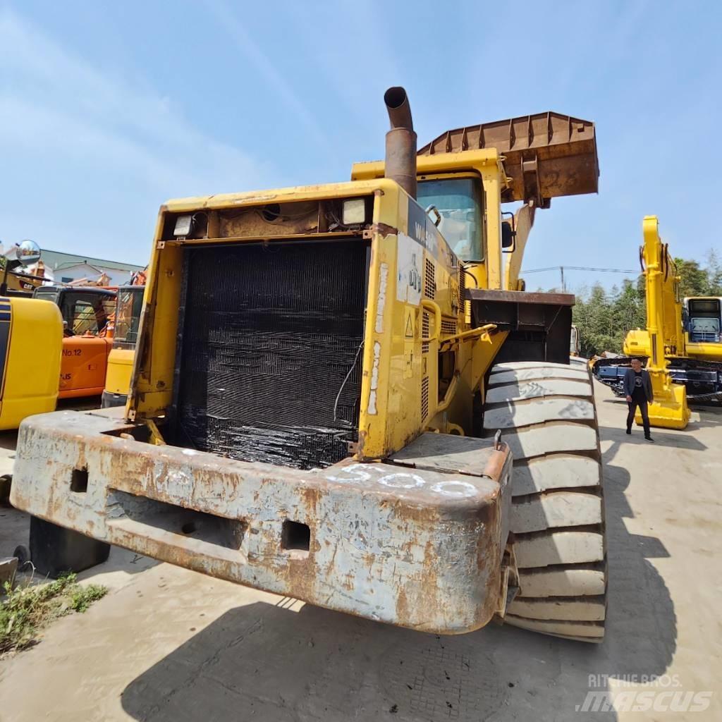 Komatsu WA 500 Kolesové nakladače