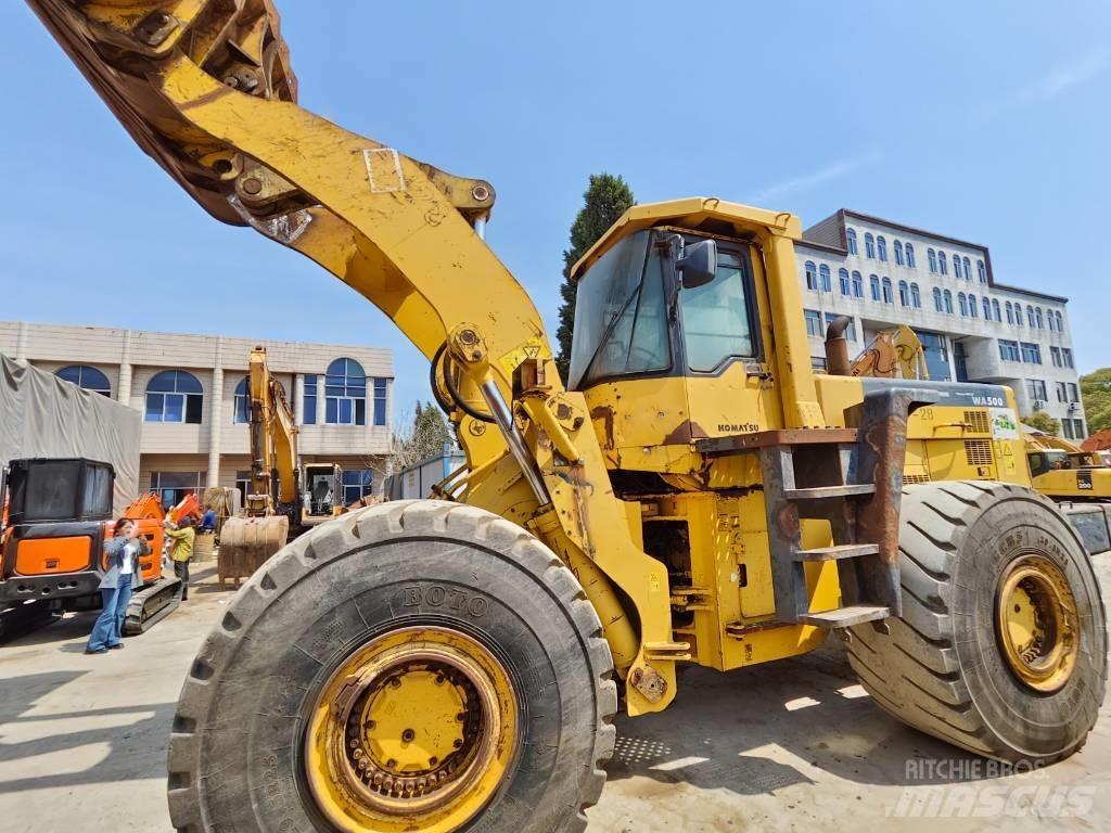 Komatsu WA 500 Kolesové nakladače