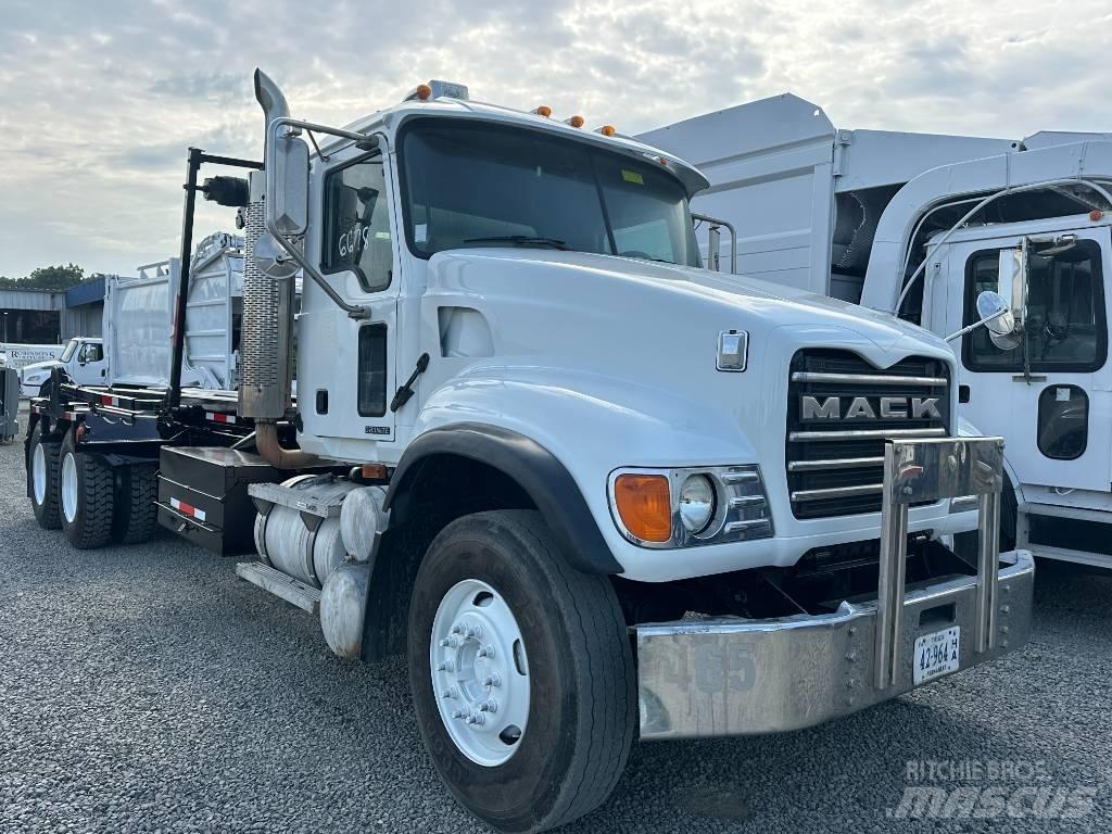 Mack CV 713 Lanový nosič kontajnerov