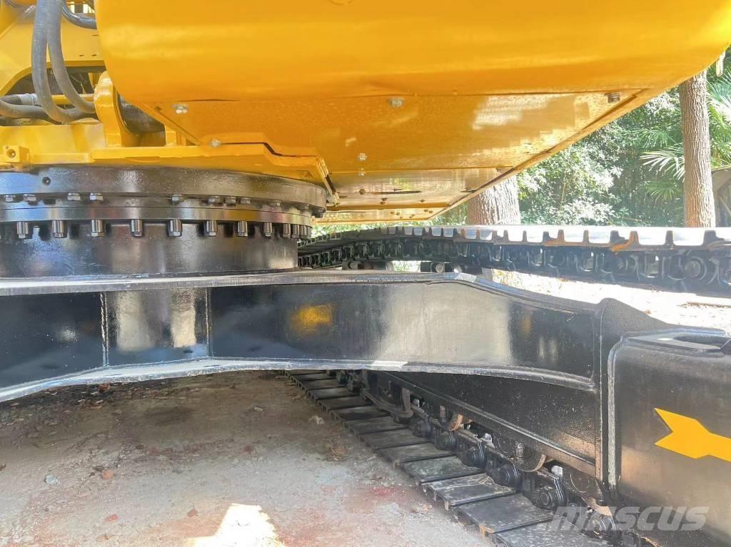 CAT 320 D L Pásové rýpadlá