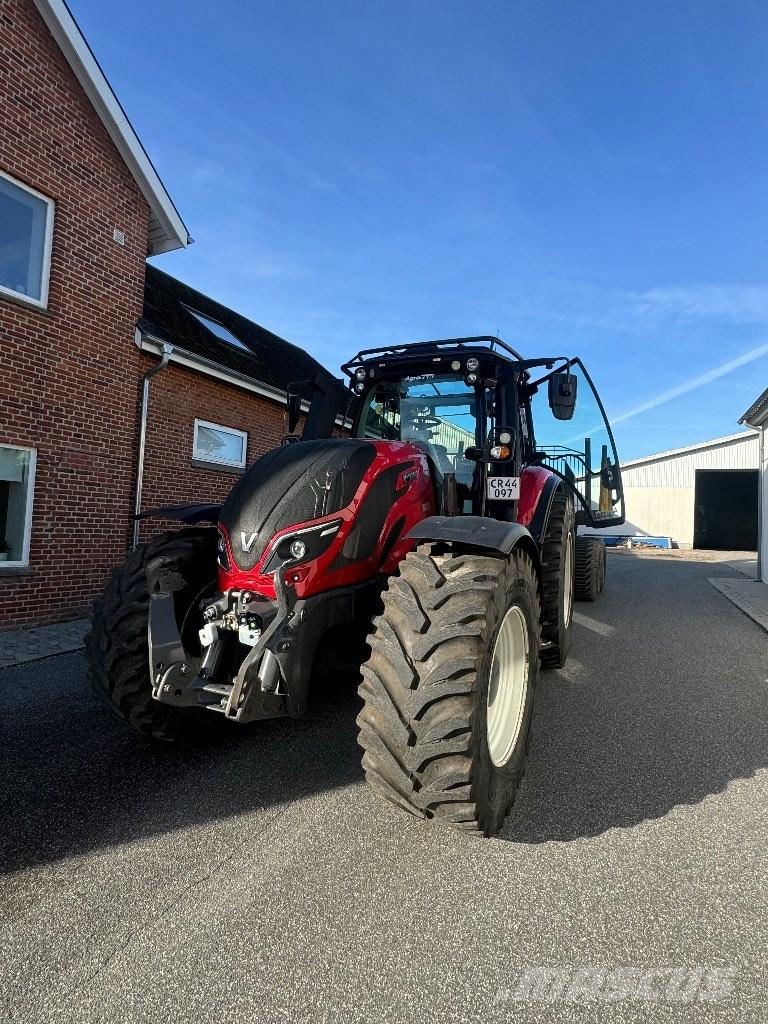 Valtra T 214 D Lesné traktory