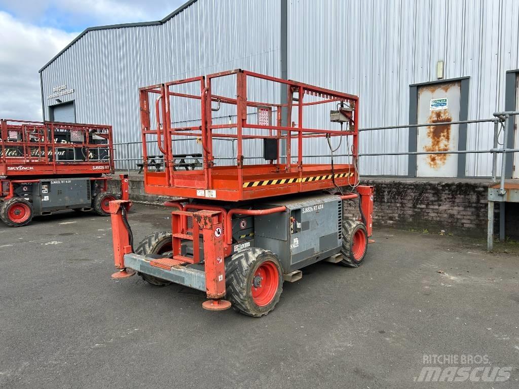 SkyJack SJ 6826 RT Nožnicové zdvíhacie plošiny