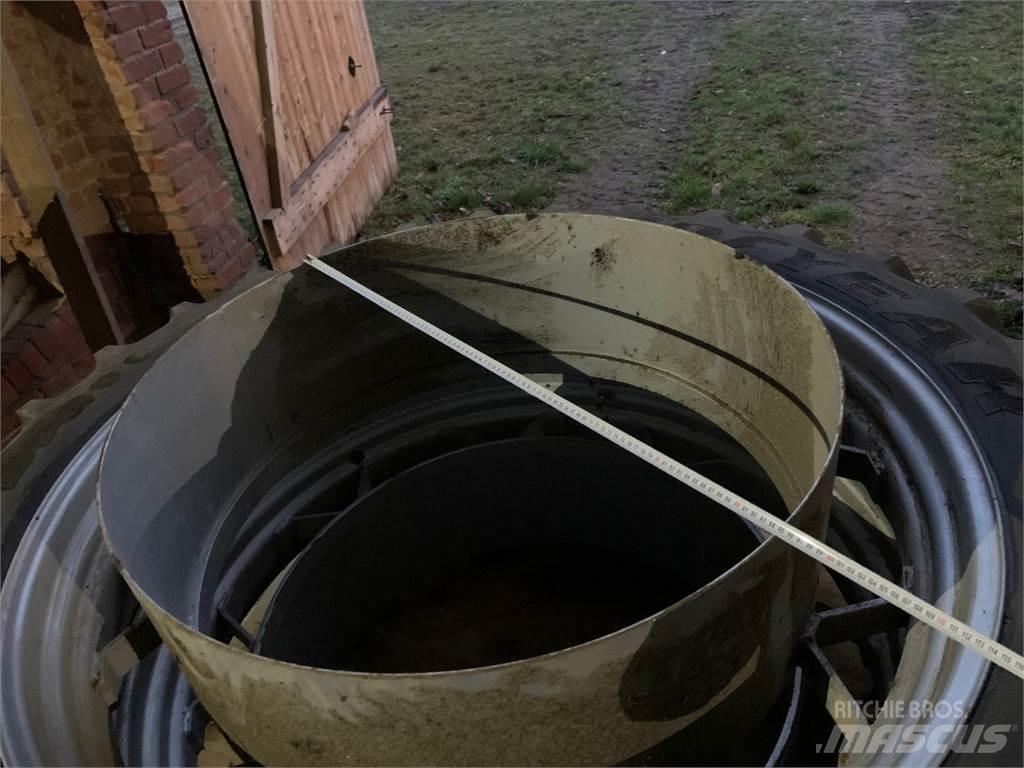 Goodyear 300/90R50 Ďalšie poľnohospodárske stroje