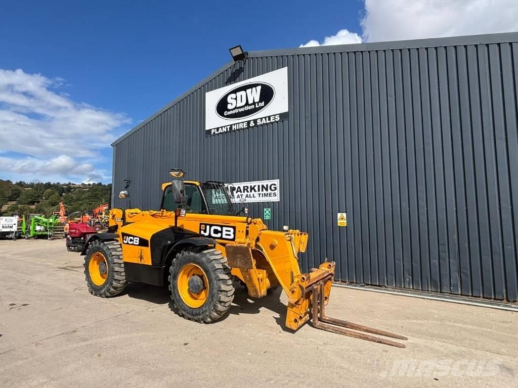 JCB 533-105 Teleskopické manipulátory