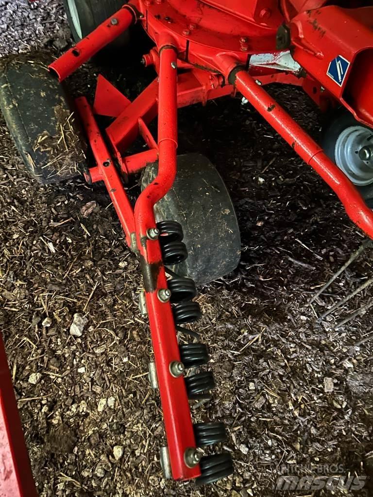 Kuhn GA 6632 Riadkovače