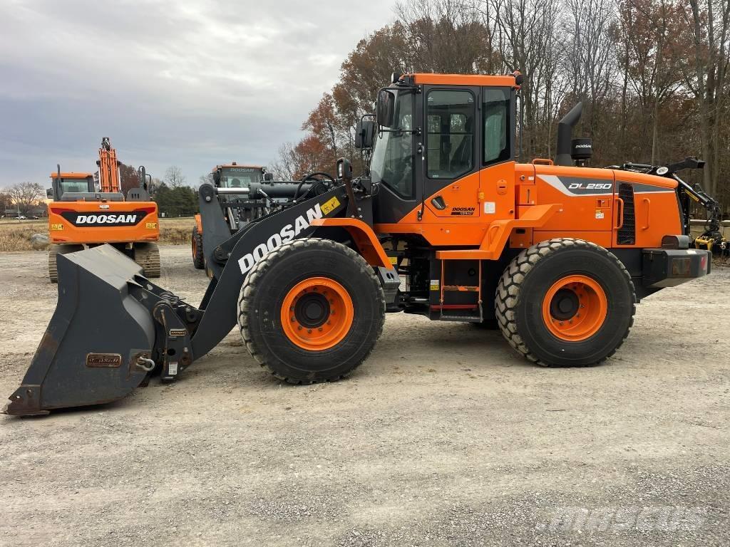 Doosan DL 250 Kolesové nakladače