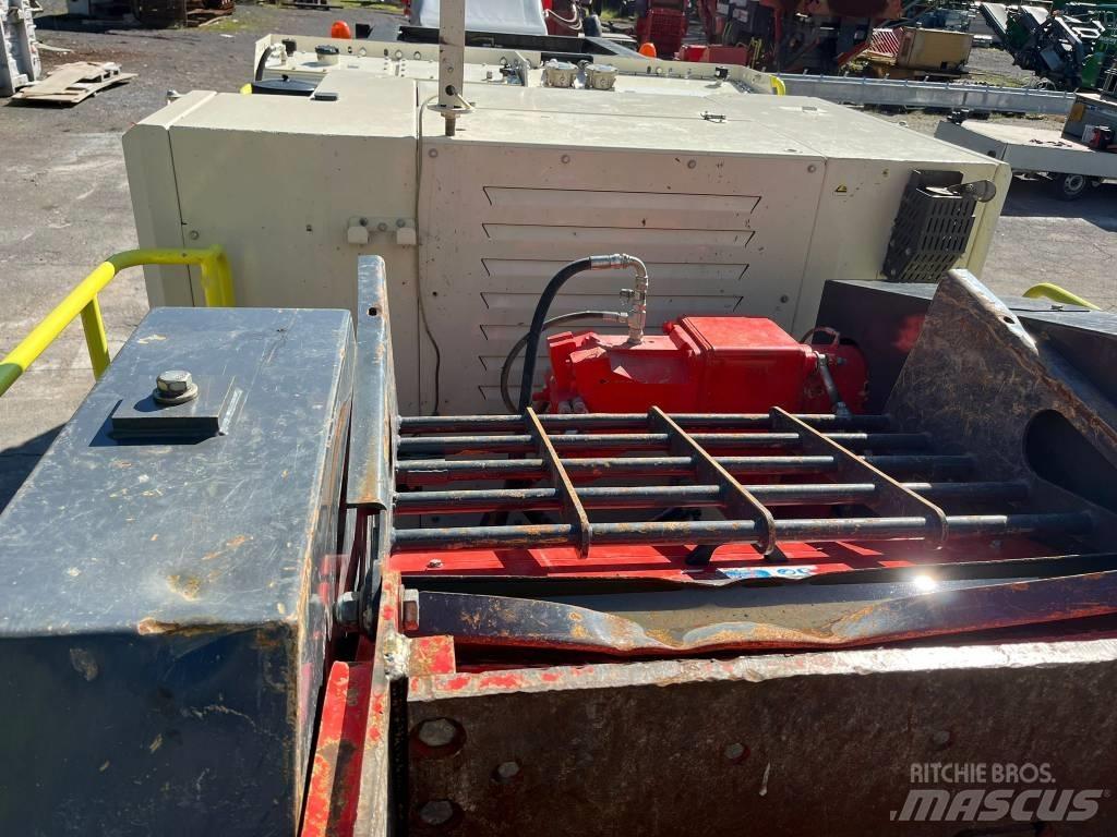 Sandvik QJ 241 Mobilné drviče