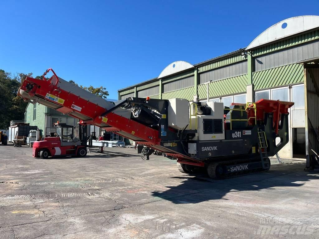 Sandvik QJ 241 Mobilné drviče