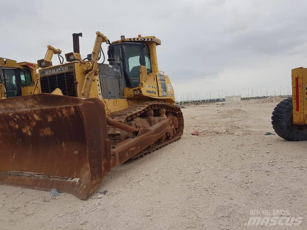 Komatsu D 275 AX Pásové dozéry