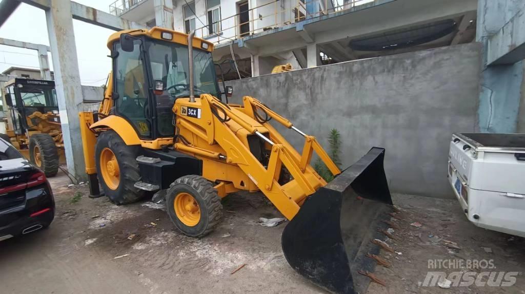 JCB 3 CX Kolesové nakladače
