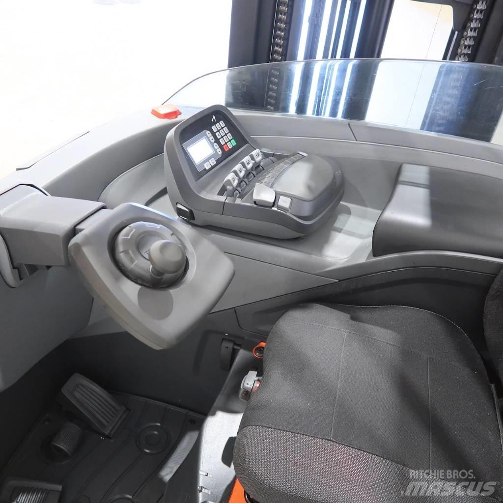 Toyota RRE140HC Akumulátorové vozíky