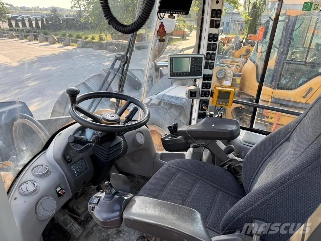 Volvo L 220 H Kolesové nakladače