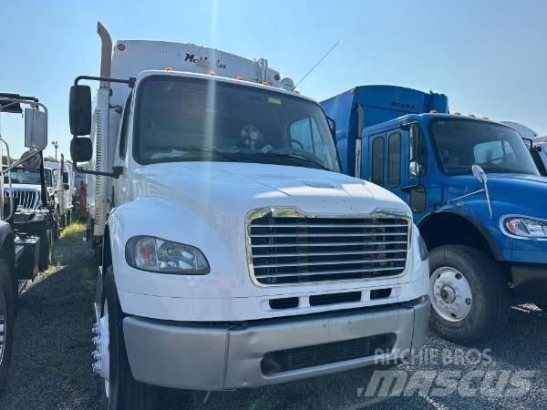 Freightliner M2 Smetiarske vozidlá