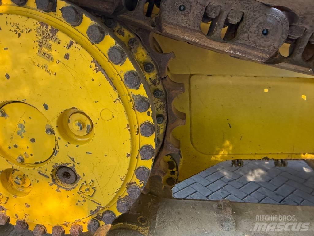 CAT D 6 T LGP Pásové dozéry