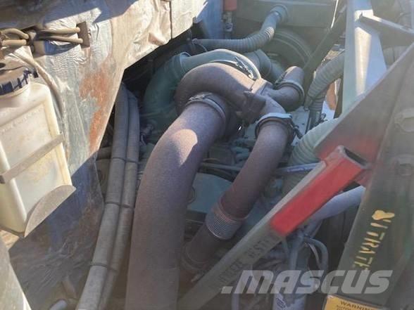 Oshkosh M1070 Ťahače