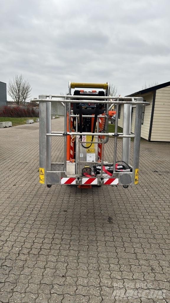 JLG X 20 J Plus Kĺbové plošiny