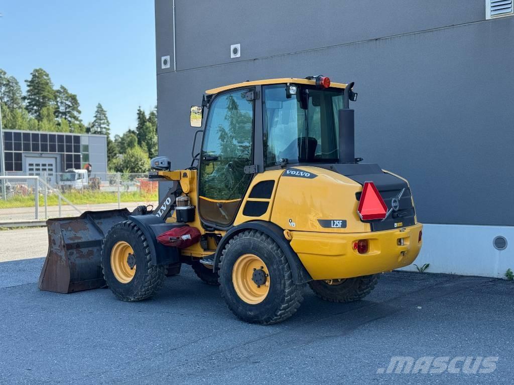 Volvo L 25 F Kolesové nakladače