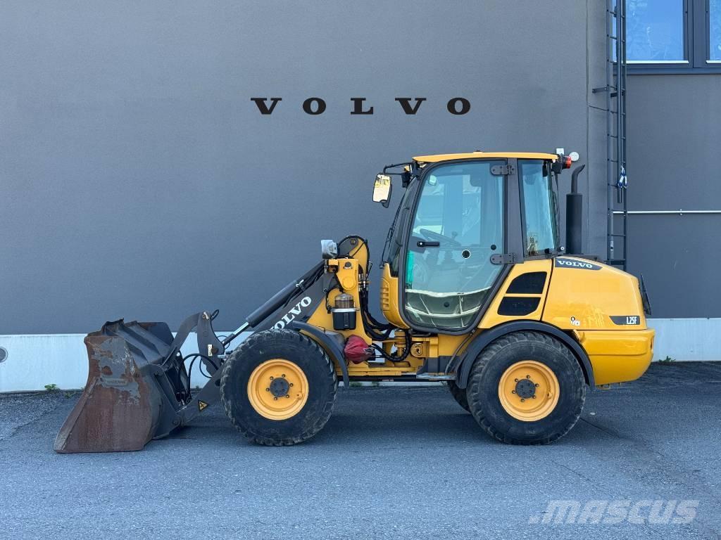 Volvo L 25 F Kolesové nakladače