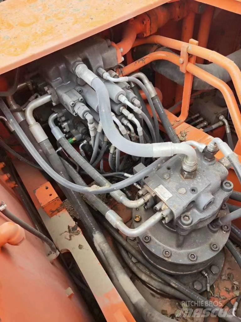Doosan DX 300 LC Pásové rýpadlá