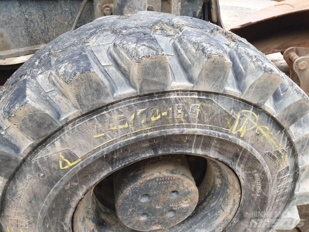 Komatsu PW180-7 Kolesové rýpadlá