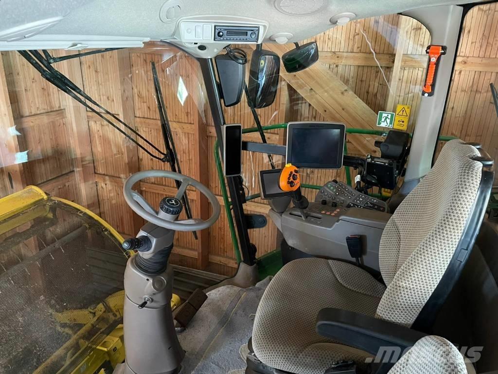 John Deere 8300 Samochodné kosačky