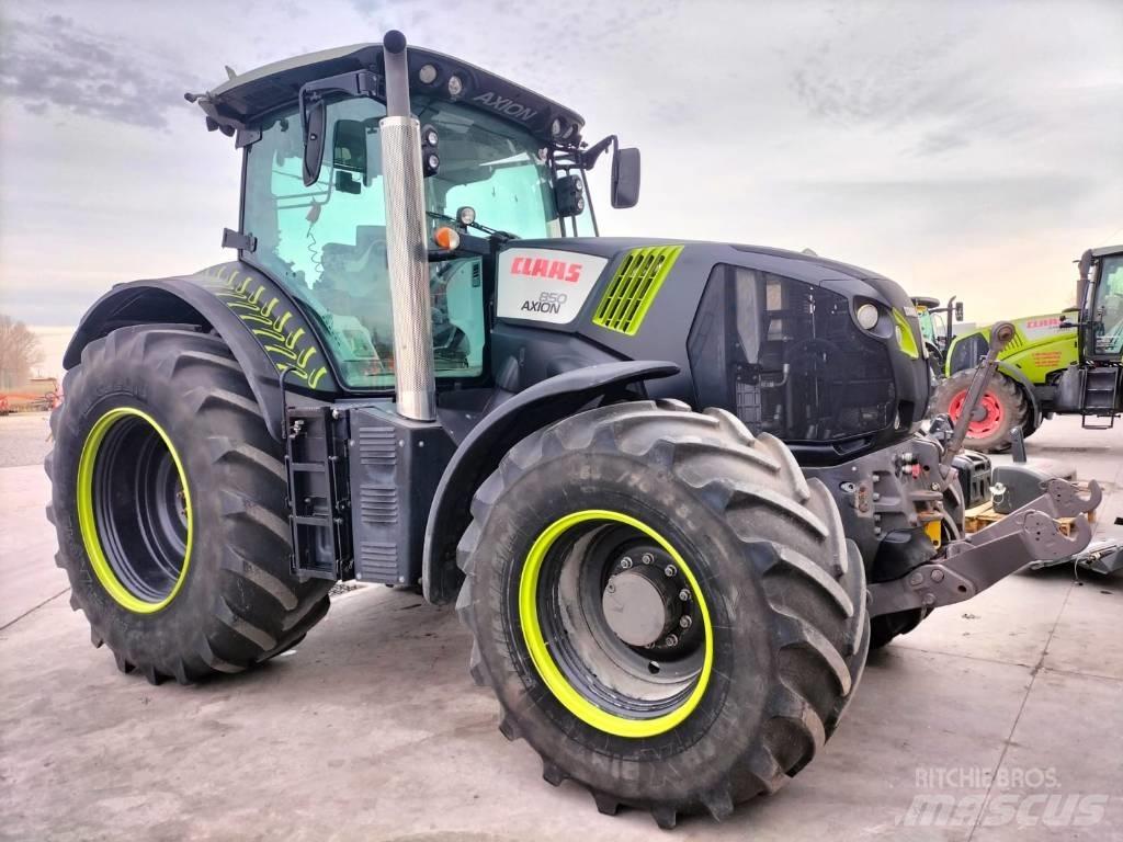 CLAAS Axion 810 Traktory