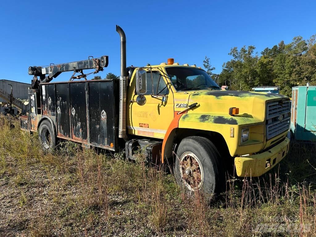 Ford F700 Komunálne / Multi-úžitkové vozidlá