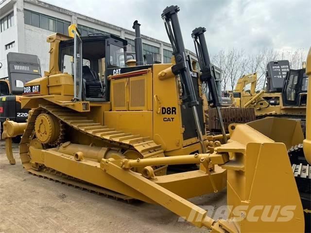 CAT D 8 R Pásové dozéry