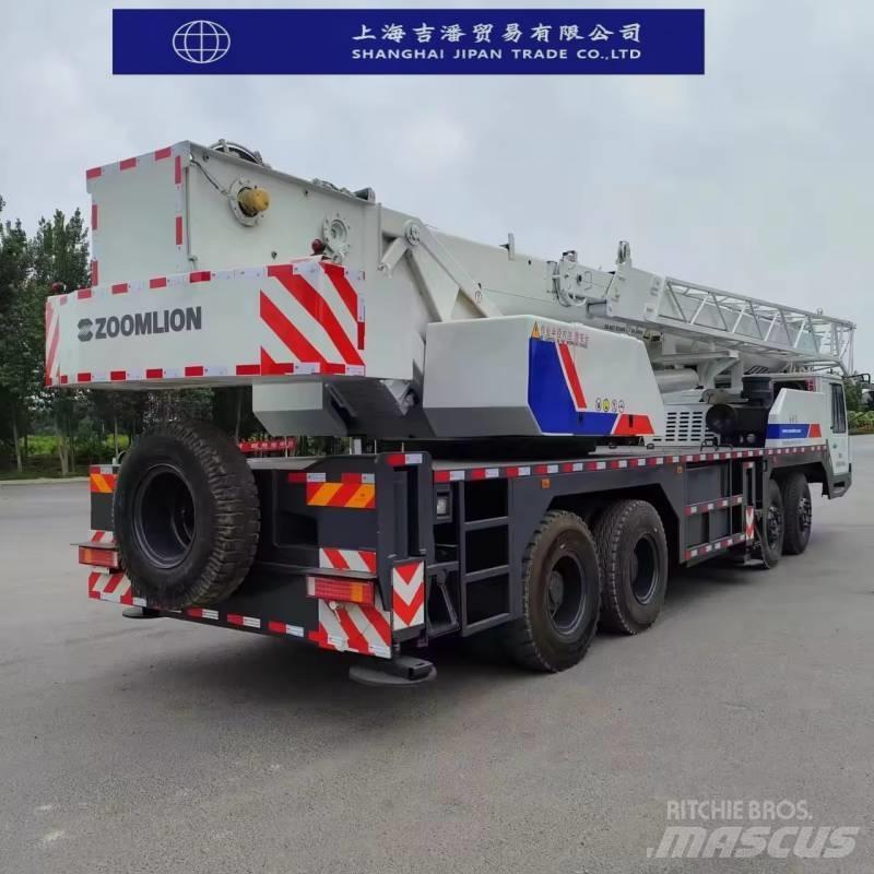 Zoomlion QY50V Univerzálne terénne žeriavy