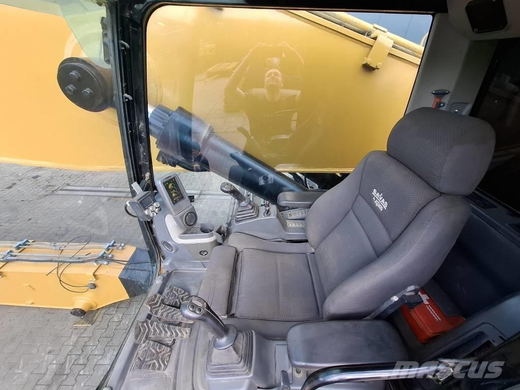 CAT 374 D L Stroje pre manipuláciu s odpadom