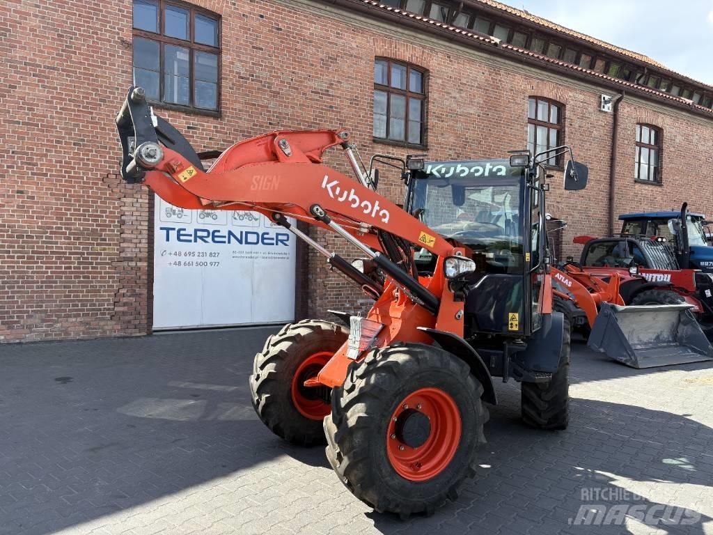 Kubota R 082 Kolesové nakladače