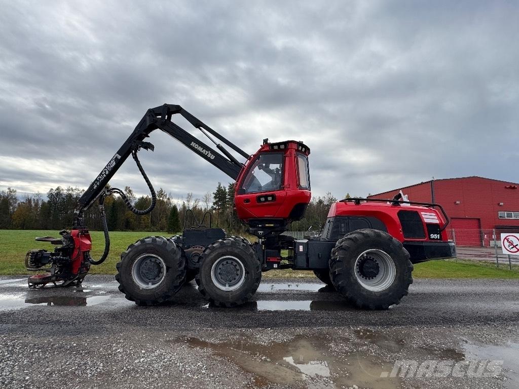 Komatsu 951 Harvestory