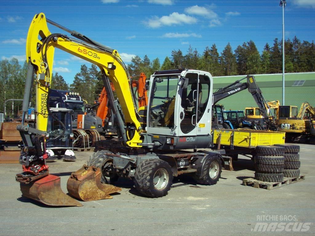Neuson 6503-2 30Km/h Kolesové rýpadlá