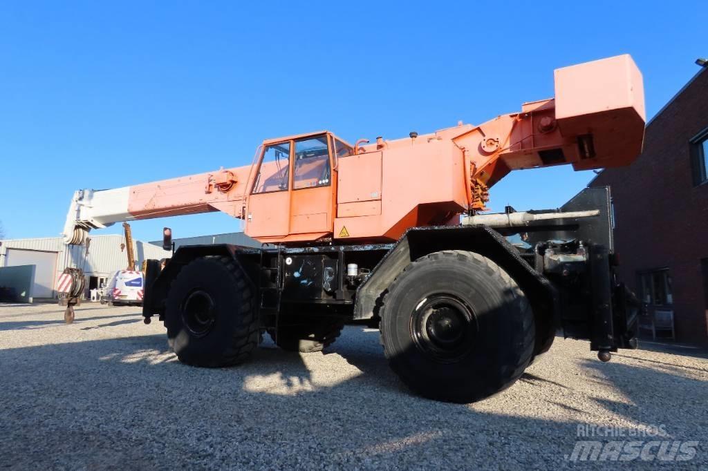 Liebherr LTL 1060 Žeriavy pre ťažký terén