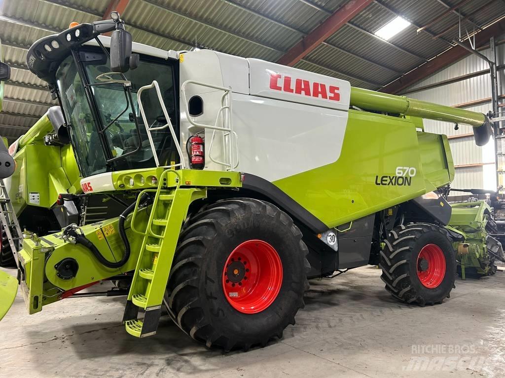 CLAAS Lexion 670 Kombinované zberacie stroje