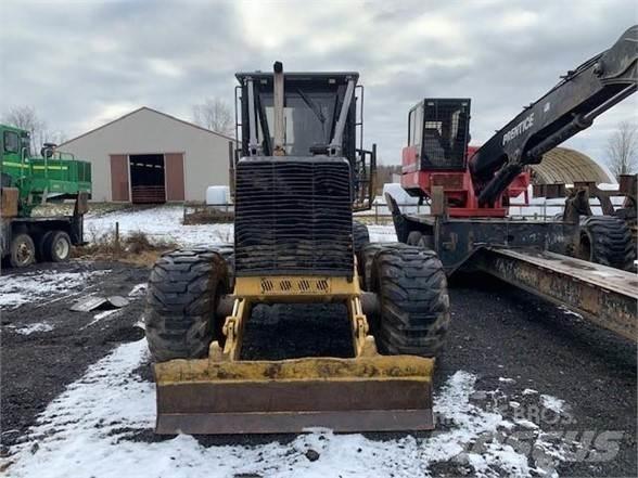 CAT 574 Lesné traktory