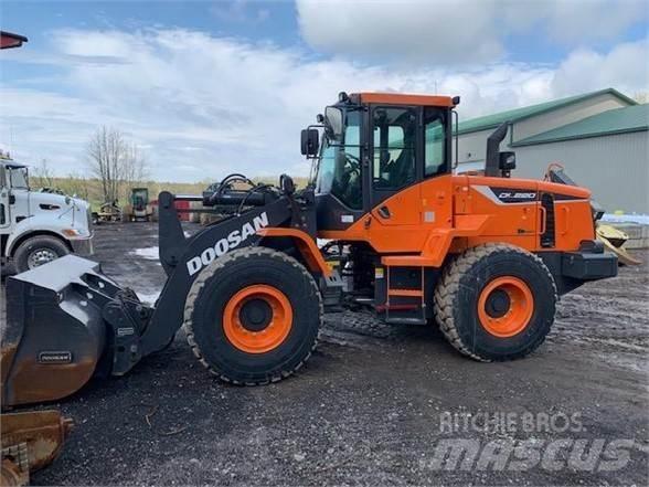 Doosan DL220-5 Kolesové nakladače