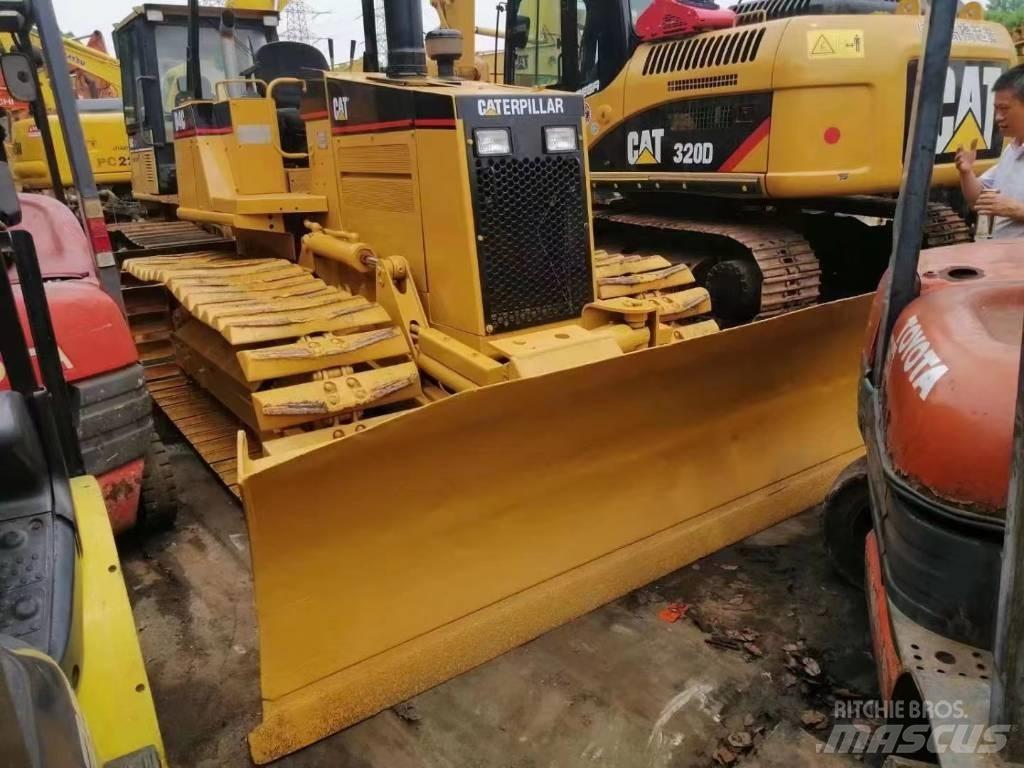 CAT D 4 C Pásové dozéry