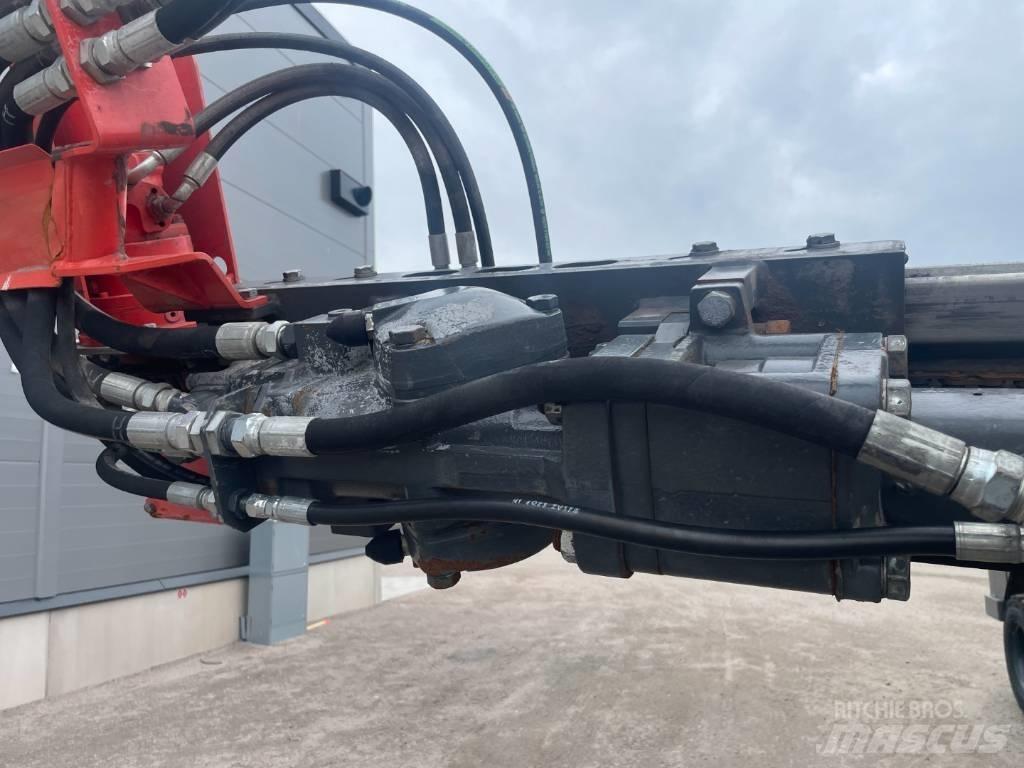 Sandvik DC300Ri Povrchové vrtné súpravy
