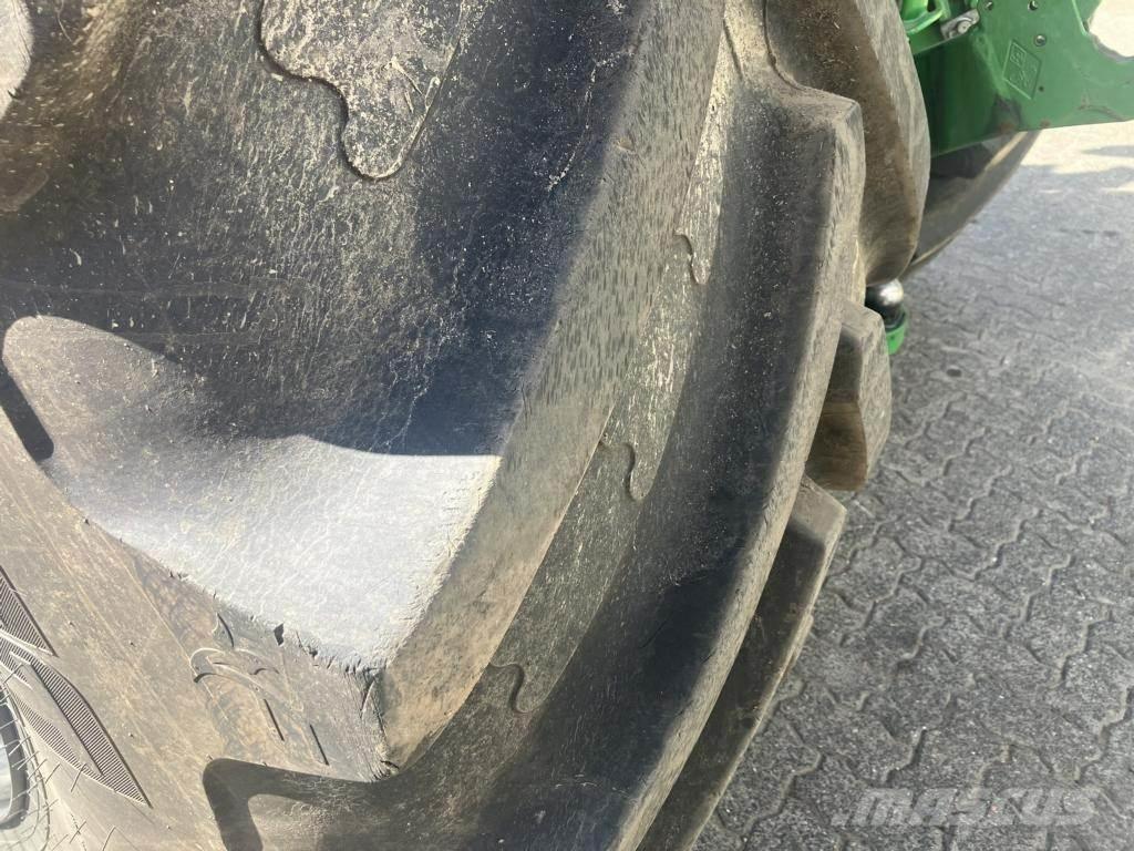 John Deere 6R250 Traktory