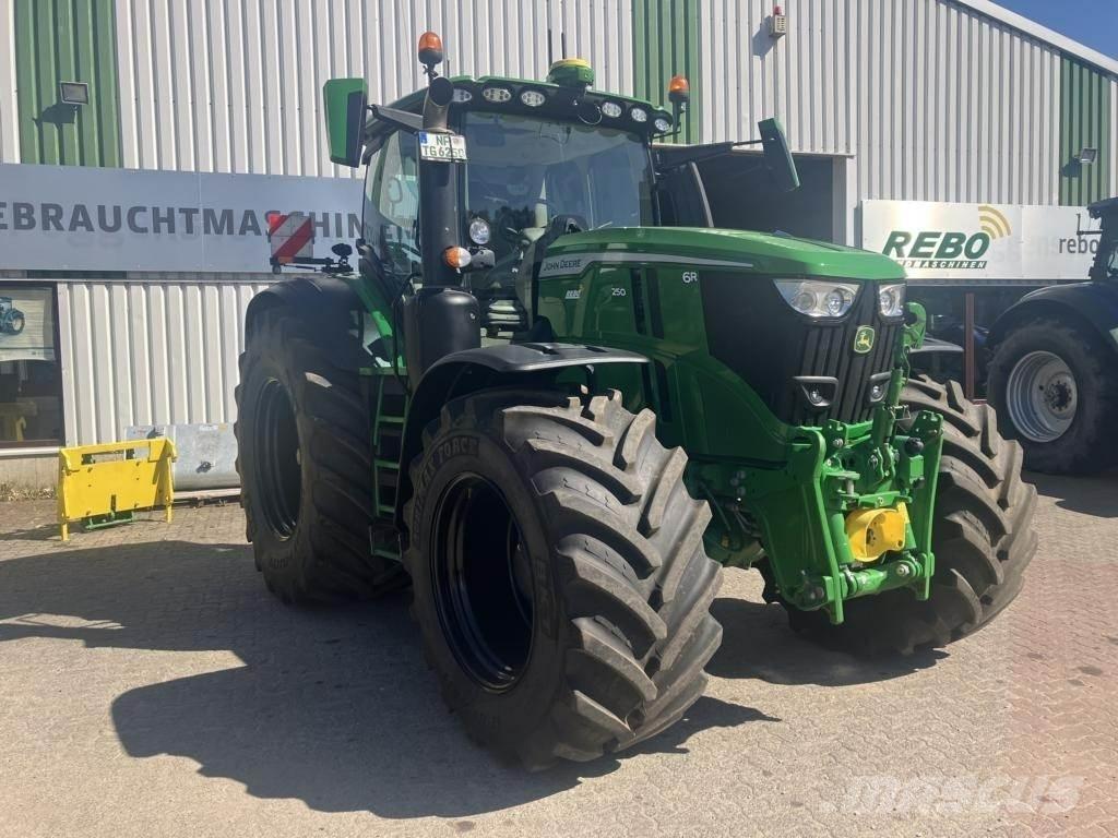 John Deere 6R250 Traktory