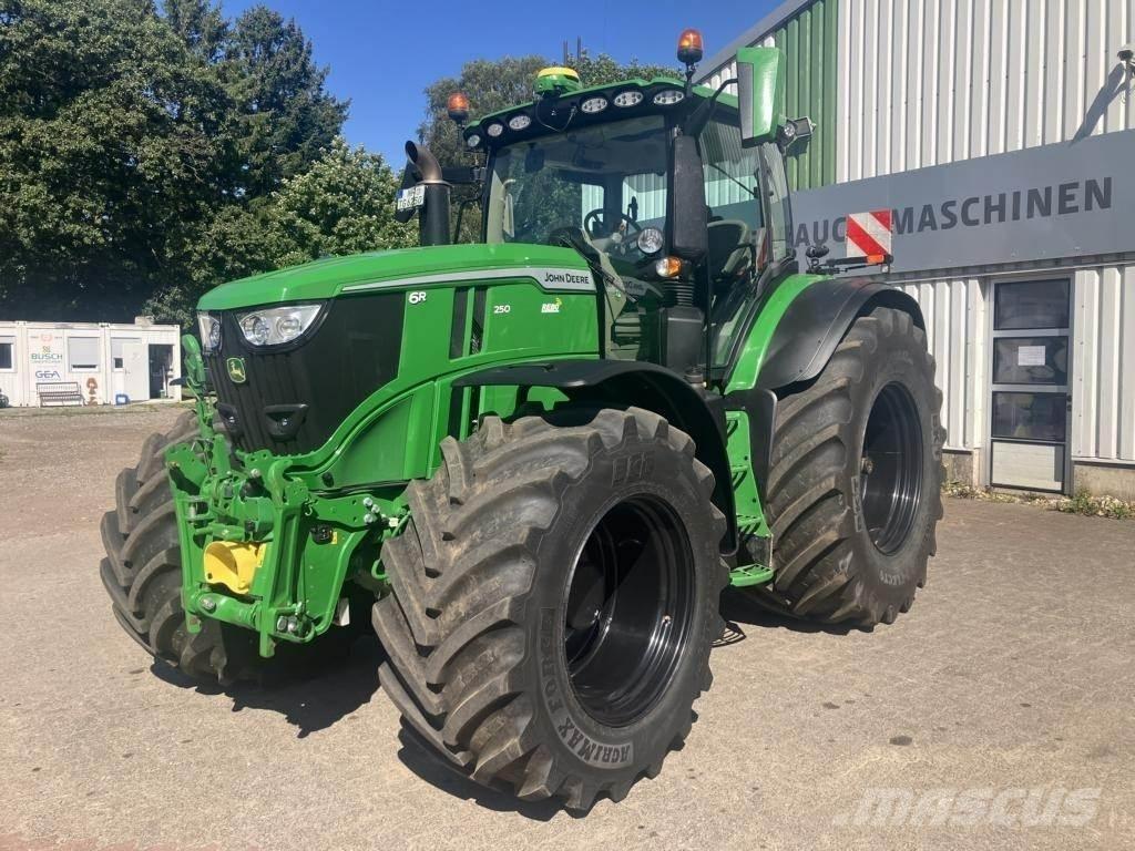 John Deere 6R250 Traktory
